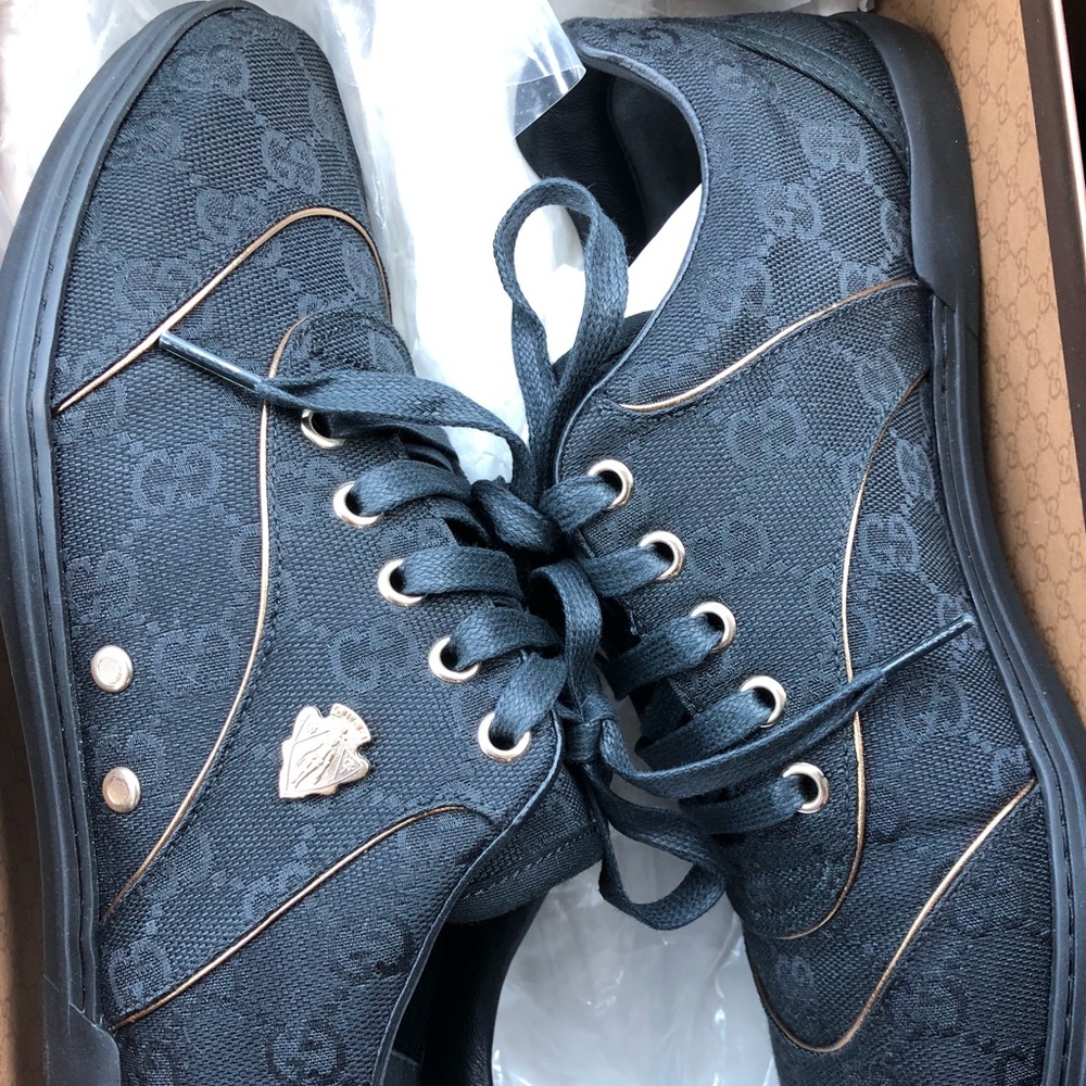 Black Gucci sneakers-women’s. Only worn once!